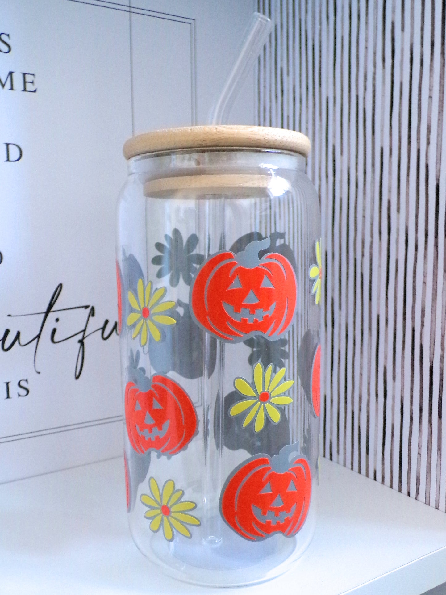 Neon Pumpkins and yellow daisies 20oz Glass Can with Bamboo lid and Straw